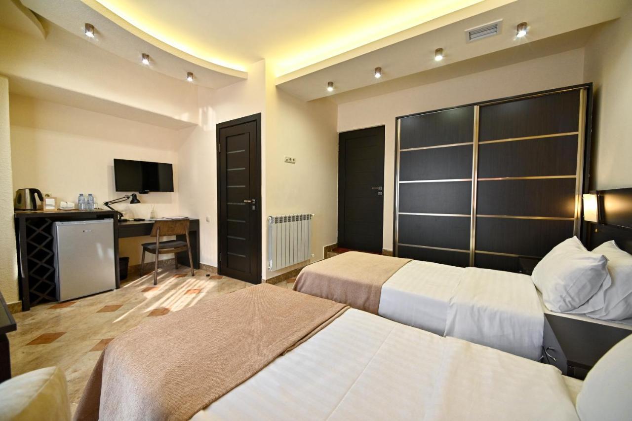 Skyline Hotel Ереван Екстериор снимка