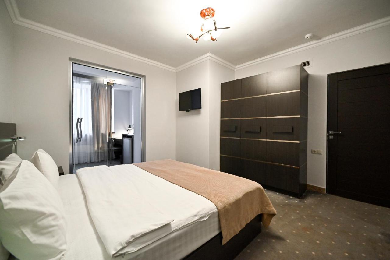 Skyline Hotel Ереван Екстериор снимка