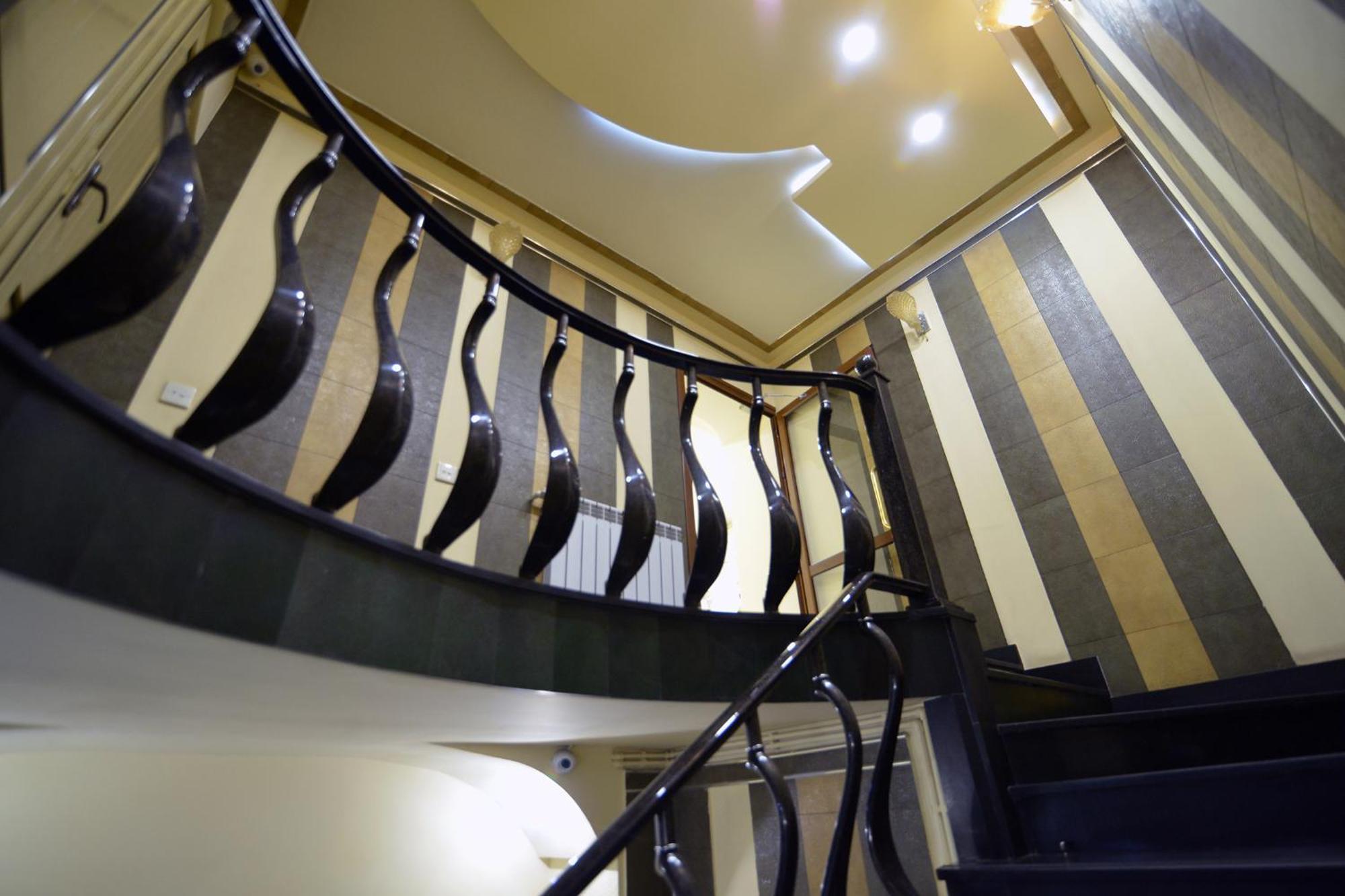 Skyline Hotel Ереван Екстериор снимка